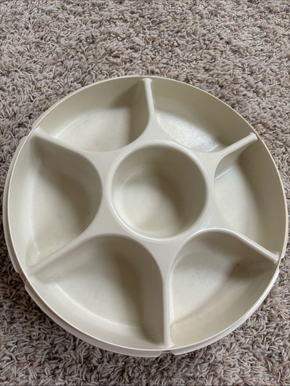 Vintage Tupperware 1665-1 Almond Cream Serving Tray & 1666 Lid